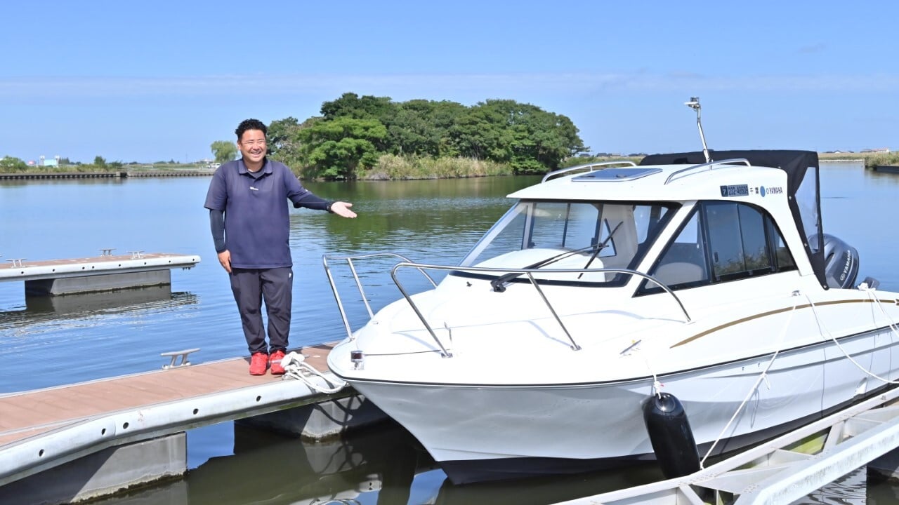 利根川のボート釣行時に上陸したいときは、この桟橋に係留してから案内所窓口で利用申請と800 円を支払えばOK。ドック内はオカッパリ禁止